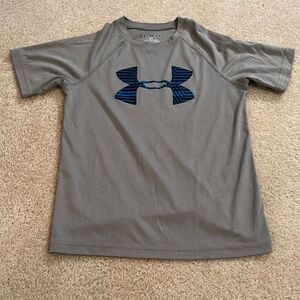 BOYS YOUTH MEDIUM UNDER ARMOUR SHIRT